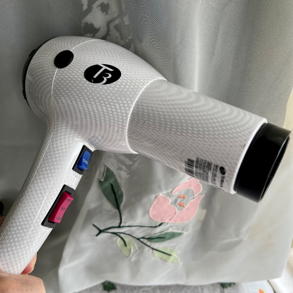 🌸 T3 Micro Professional Ionic Tourmaline Hair Dryer